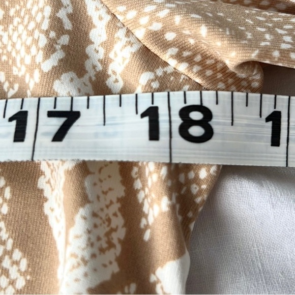 J. McLaughlin,Sage Dress, Cream/Gold Textured Ruched Sheath Slimming,EUC, Size S - Picture 10 of 11